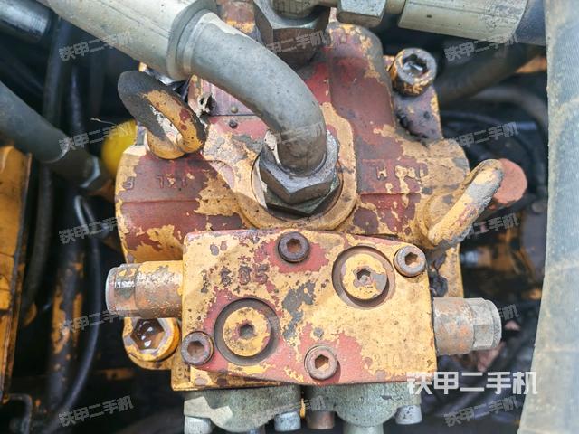 回轉(zhuǎn)馬達(dá)（上車(chē)部件）