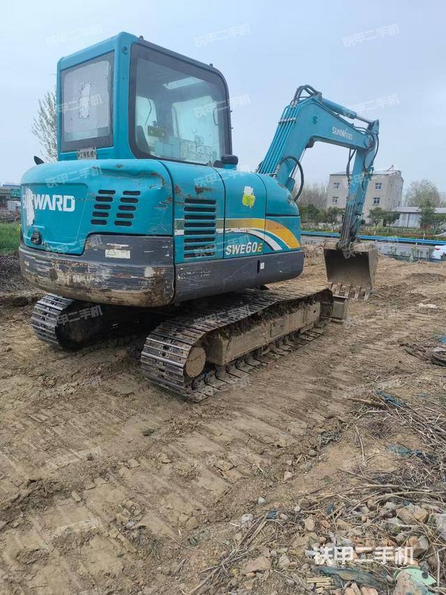 整機(jī)右后45°（整機(jī)外觀）