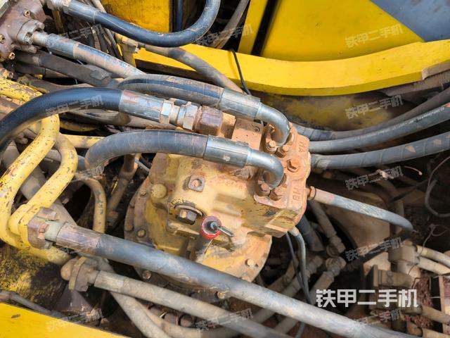 发动机室(上车部件) 发动机室(上车部件)