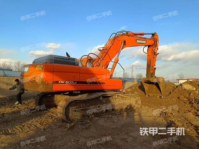 整機(jī)右后45°(整機(jī)外觀) 整機(jī)右后45°(整機(jī)外觀)