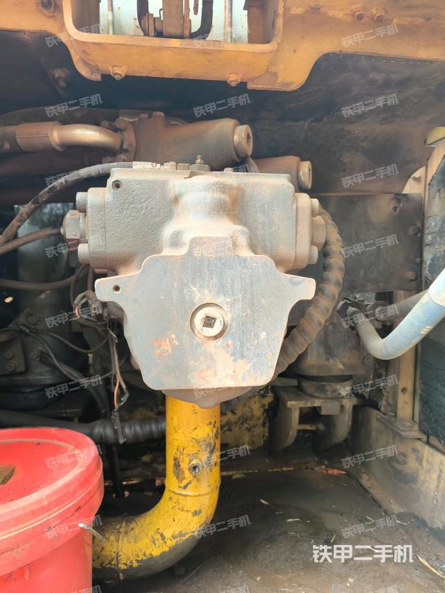 液压泵室(大件舱室) 液压泵室(大件舱室)