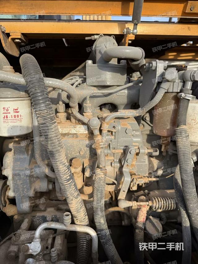 發(fā)動(dòng)機(jī)整體俯視(整機(jī)外觀) 發(fā)動(dòng)機(jī)整體俯視(整機(jī)外觀)