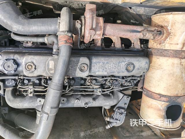 發(fā)動(dòng)機(jī)室（上車(chē)部件）