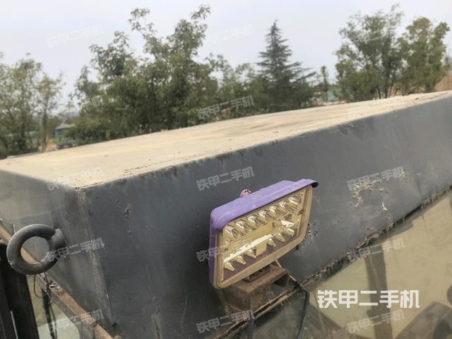 駕駛室外頂全景（壓路機(jī)駕駛室）