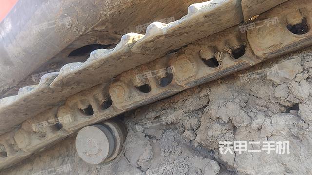 單側履帶整體(整機外觀) 單側履帶整體(整機外觀)