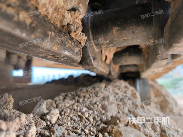 右驅(qū)動(dòng)輪（行走機(jī)構(gòu)）