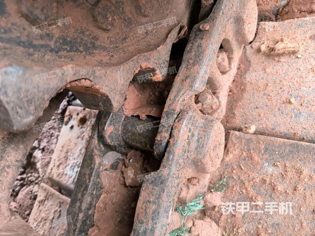 左驅(qū)動(dòng)輪(行走機(jī)構(gòu)) 左驅(qū)動(dòng)輪(行走機(jī)構(gòu))
