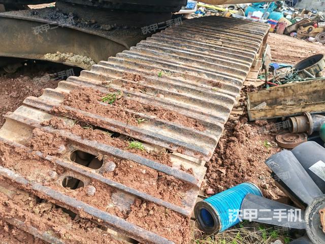 左側(cè)履帶整體?（行走機(jī)構(gòu)）