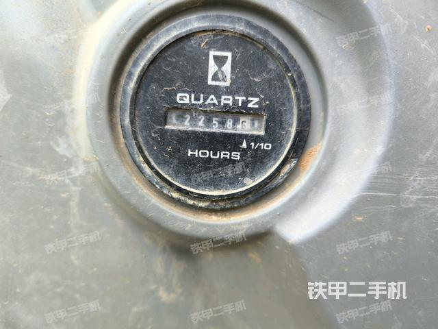 ?駕駛室正側(cè)（駕駛室部分）