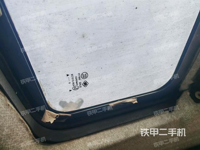 駕駛室左前45度（駕駛室部分）