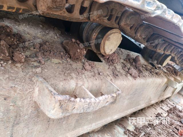 左側(cè)行走馬達(dá)蓋板（行走機(jī)構(gòu)）