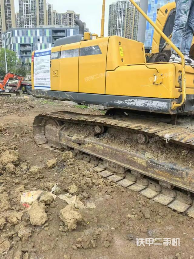 整機右后45°（整機外觀）