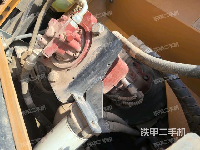 液壓泵斜45?左(大件艙室) 液壓泵斜45?左(大件艙室)