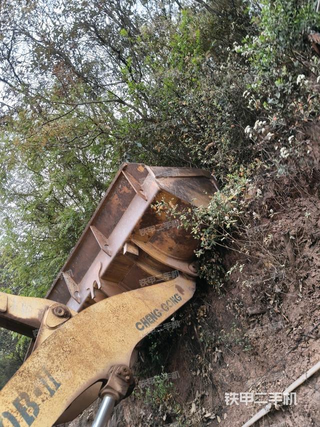 工作裝置整體（整機(jī)外觀及大件）