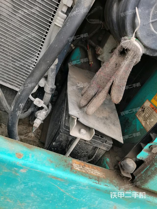 電瓶（大件艙室）