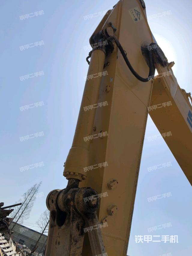 小臂整體左后（工作和回轉(zhuǎn)裝置）