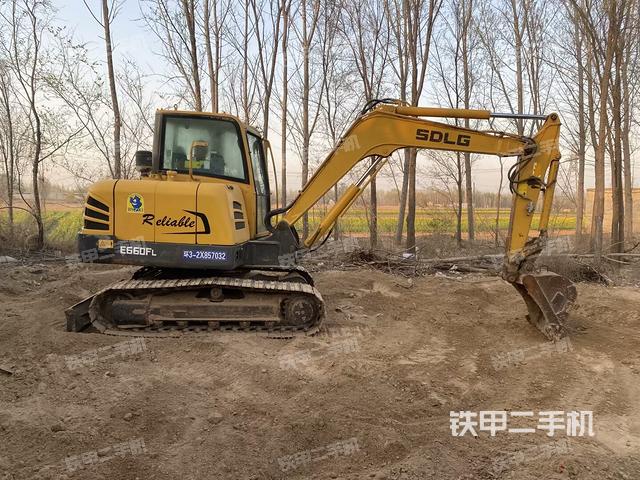 整機右后45°(整機外觀) 整機右后45°(整機外觀)