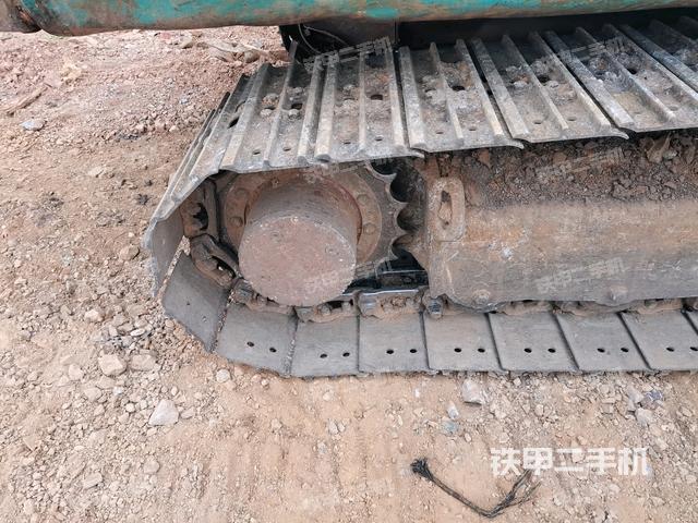 右驅(qū)動(dòng)輪（行走機(jī)構(gòu)）