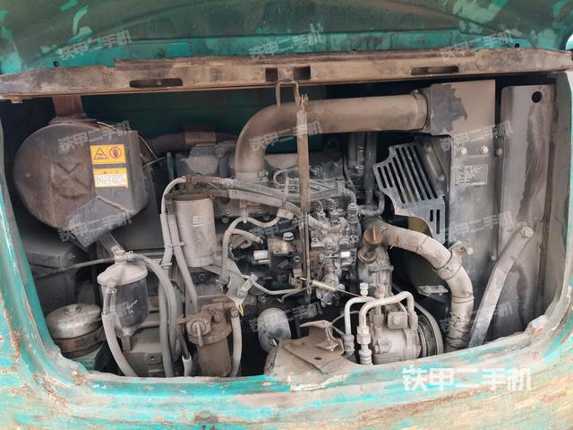 發(fā)動(dòng)機(jī)室（上車部件）