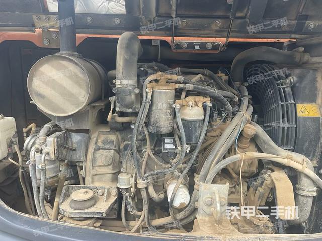 發(fā)動機整體俯視(整機外觀) 發(fā)動機整體俯視(整機外觀)