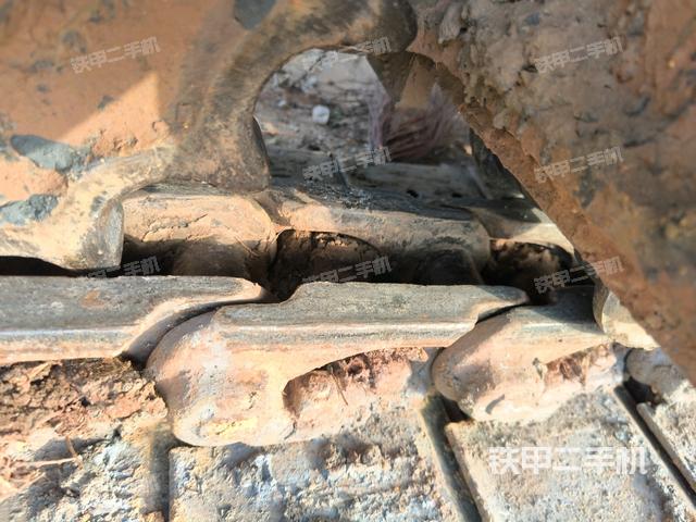 左側(cè)履帶整體?（行走機(jī)構(gòu)）