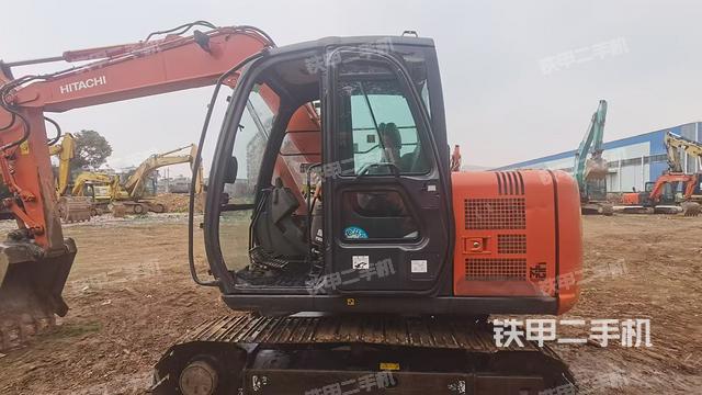 驾驶室整体（整机外观）