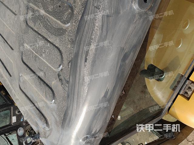 驾驶室顶部（整机外观）