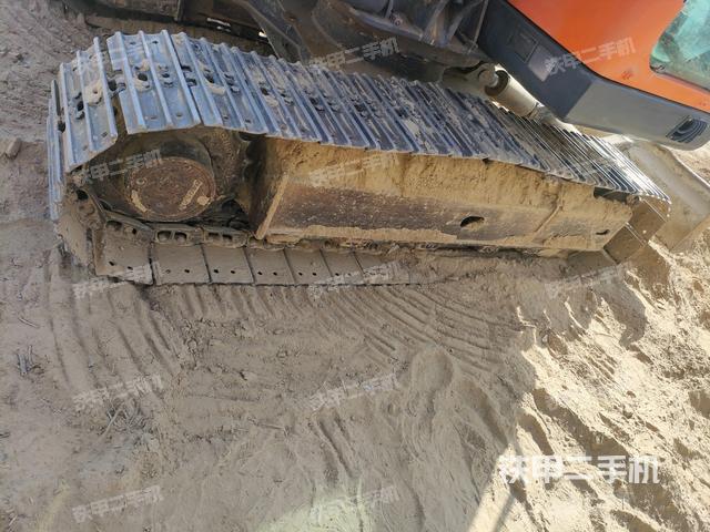 左側(cè)履帶整體?（行走機(jī)構(gòu)）