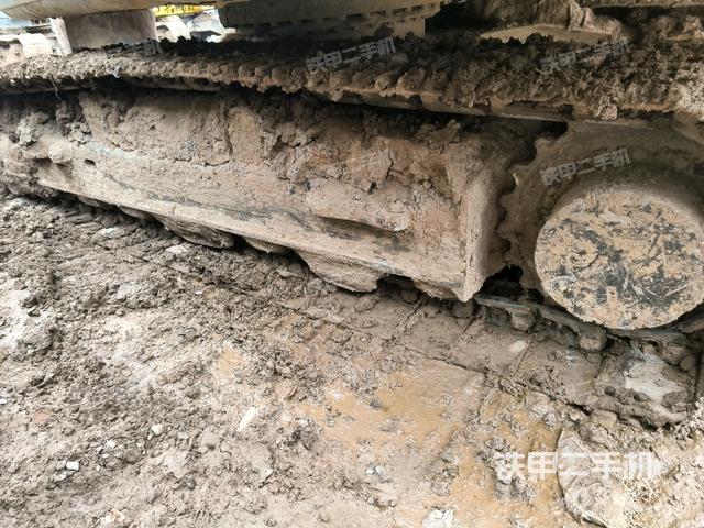 右側(cè)履帶整體（行走機(jī)構(gòu)）