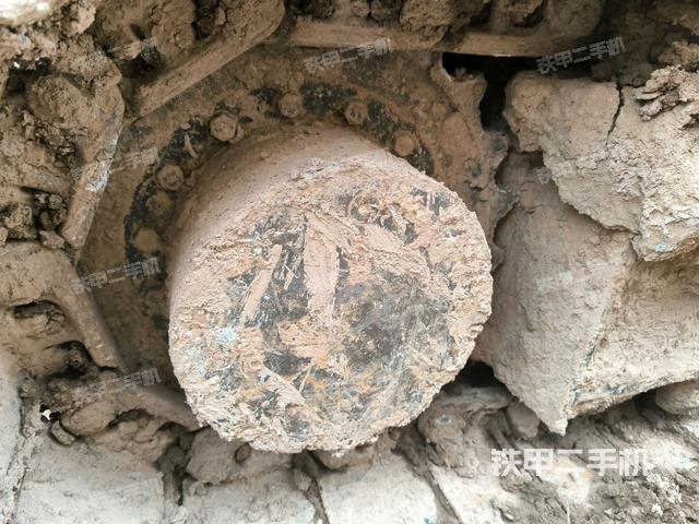 左驅(qū)動(dòng)輪（行走機(jī)構(gòu)）