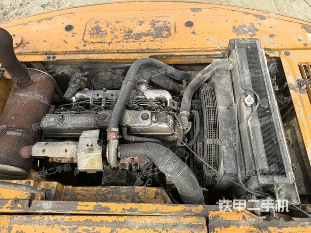 發(fā)動(dòng)機(jī)室（上車部件）