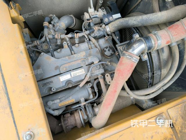 發(fā)動(dòng)機(jī)室（上車部件）