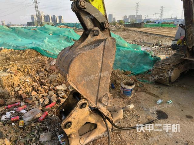 鏟斗右后整體（工作和回轉(zhuǎn)裝置）