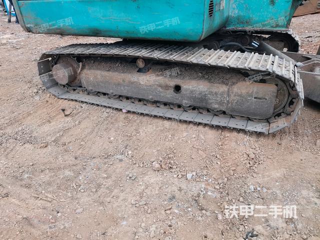 右側(cè)履帶整體?（行走機(jī)構(gòu)）