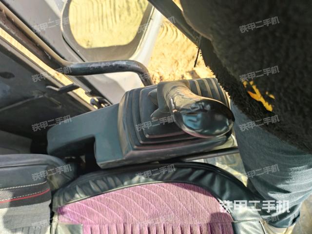 座椅左側控制臺/音響/含左手柄（駕駛室部分）