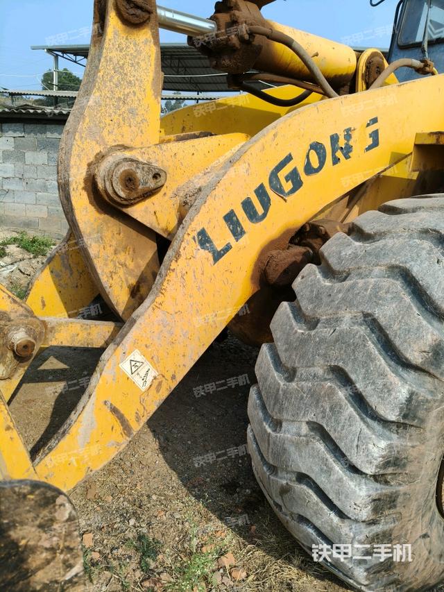 工作裝置整體（整機(jī)外觀及大件）