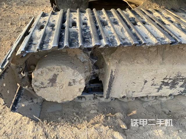 單側履帶整體(整機外觀) 單側履帶整體(整機外觀)