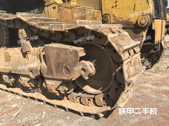 右驅(qū)動(dòng)輪(推土機(jī)底盤及工作裝置) 右驅(qū)動(dòng)輪(推土機(jī)底盤及工作裝置)