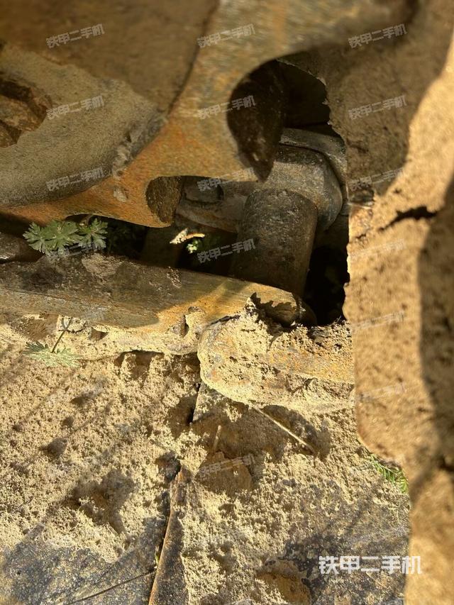 左側(cè)行走馬達(dá)蓋板（行走機(jī)構(gòu)）