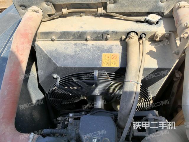 现代R205VSN挖掘机的设备实拍-第32张实拍照片
