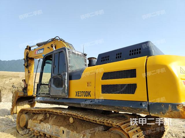 单侧履带整体（整机外观）