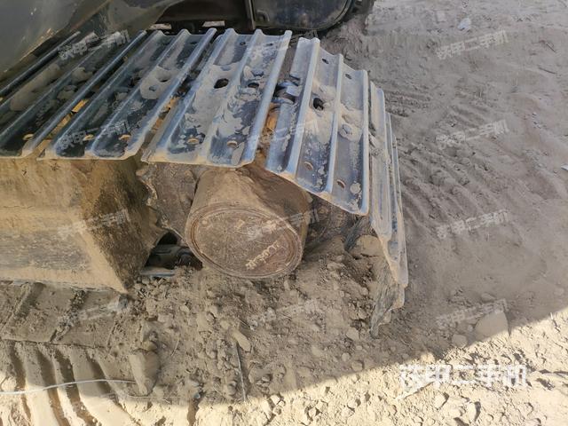 右驅(qū)動輪（行走機(jī)構(gòu)）