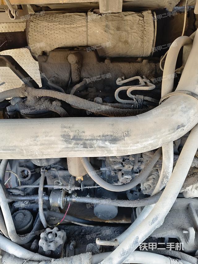 回转马达和主控阀（整机外观）