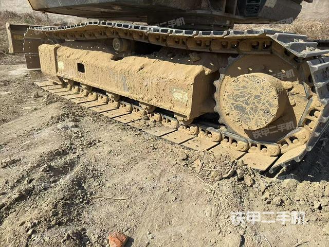單側(cè)履帶整體（整機(jī)外觀）