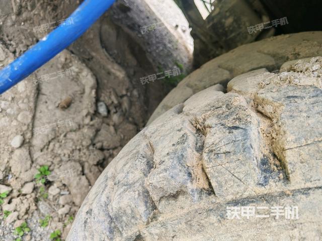 左驅(qū)動輪(行走機構(gòu)) 左驅(qū)動輪(行走機構(gòu))
