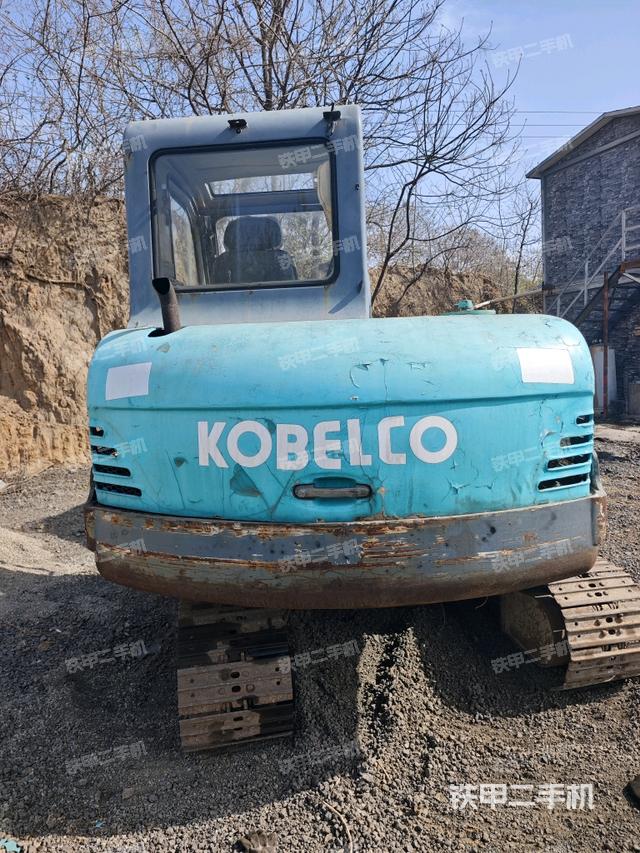 駕駛室頂部（整機(jī)外觀）