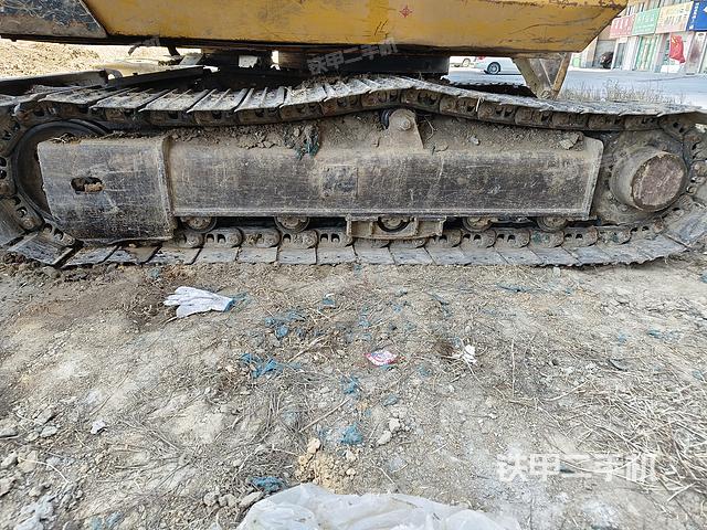 驾驶室顶部（整机外观）