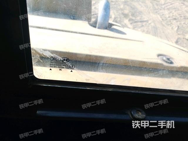 后窗玻璃角標(biāo)(駕駛室部分) 后窗玻璃角標(biāo)(駕駛室部分)
