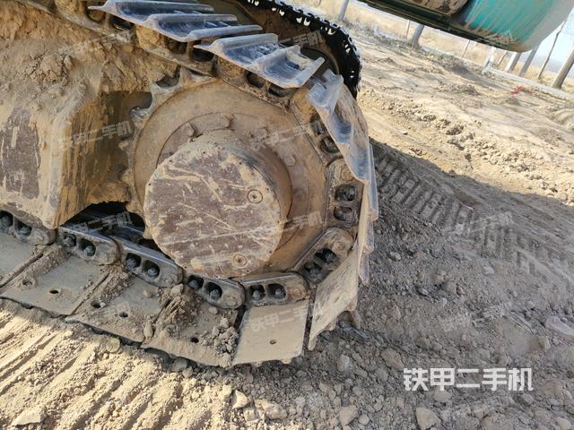 右驅(qū)動輪（行走機構）