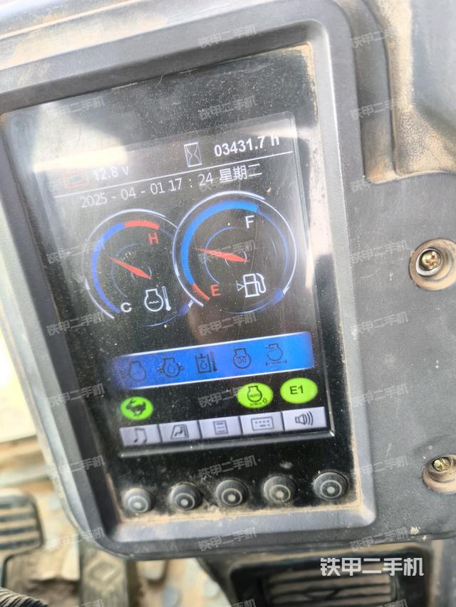 座椅右側(cè)控制臺/鑰匙門/油門/含右手柄（駕駛室部分）